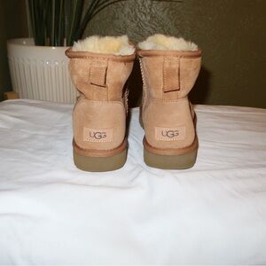 UGG Chestnut Ankle Boots | [Size 9] | *NEW w/o tags*